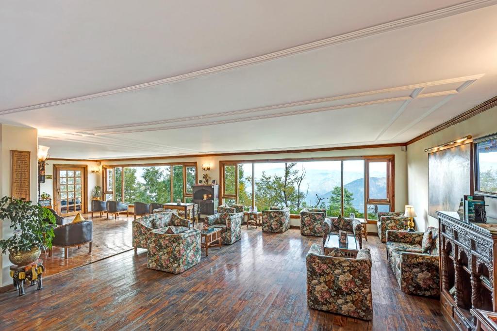 Posezení v ubytování Club Mahindra Mashobra