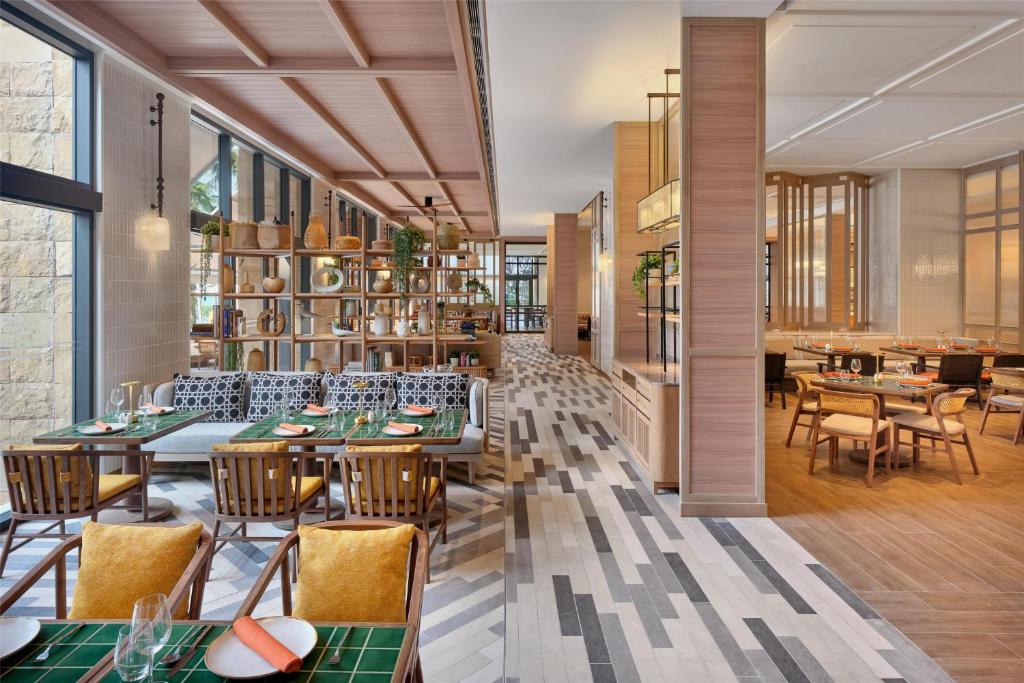 Restaurace v ubytování Hilton Hua Hin Resort & Spa