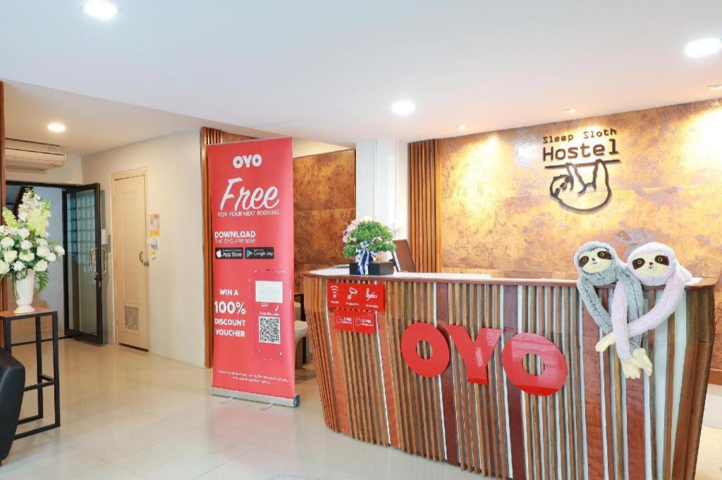 Vstupní hala nebo recepce v ubytování OYO 544 Sleep Sloth Hostel