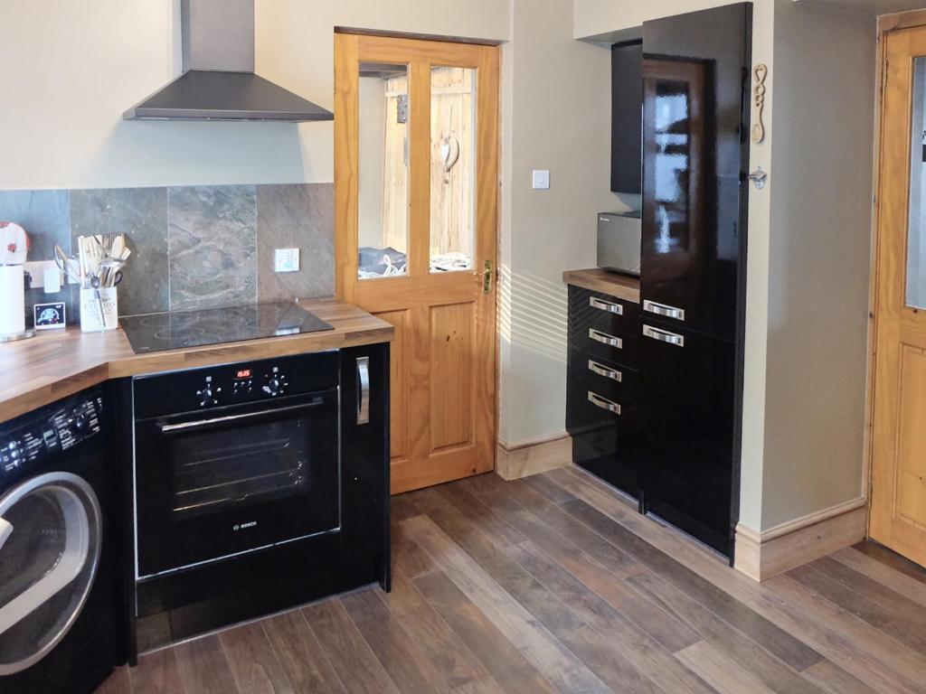 Dapur atau dapur kecil di Fern Cottage