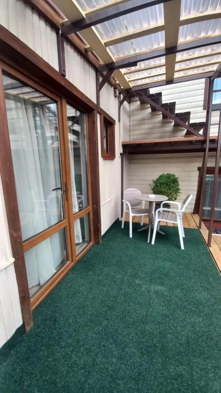 Balkón nebo terasa v ubytování Zdybanka