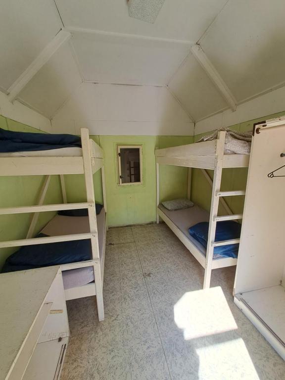 Palanda nebo palandy na pokoji v ubytování Ranč Vápenka