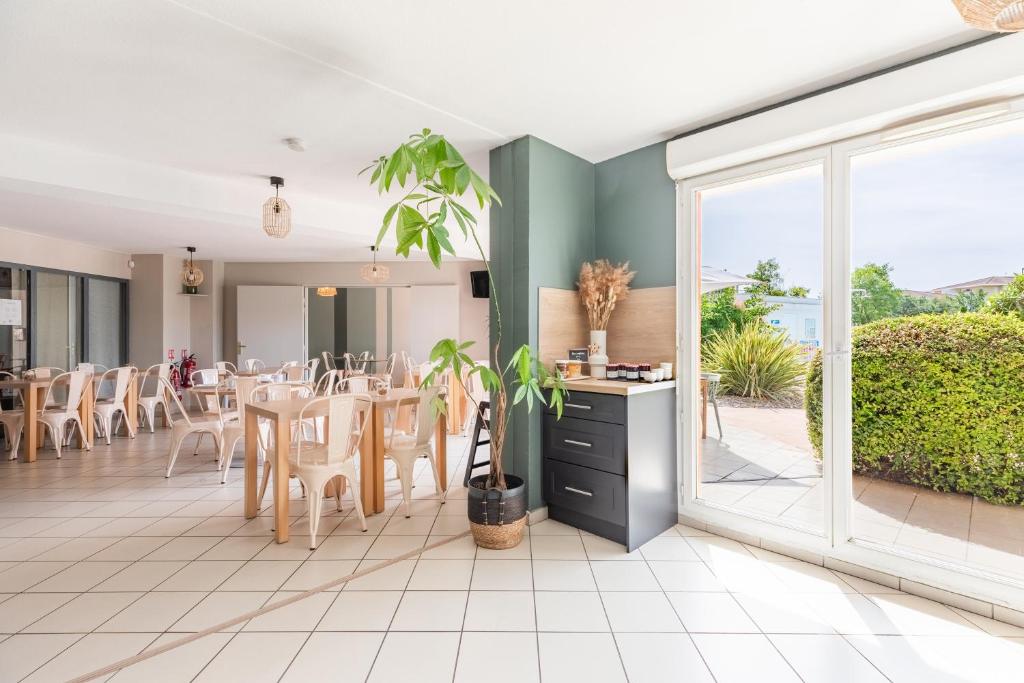 Appart'City Classic Aix-en-Provence - La Duranne - Resim 8