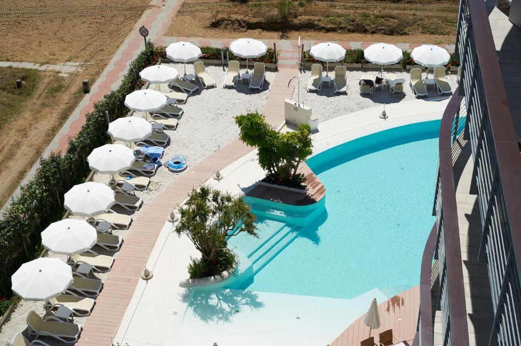 Bazén v ubytování Jesolopalace Hotel & Aparthotel nebo v jeho okolí