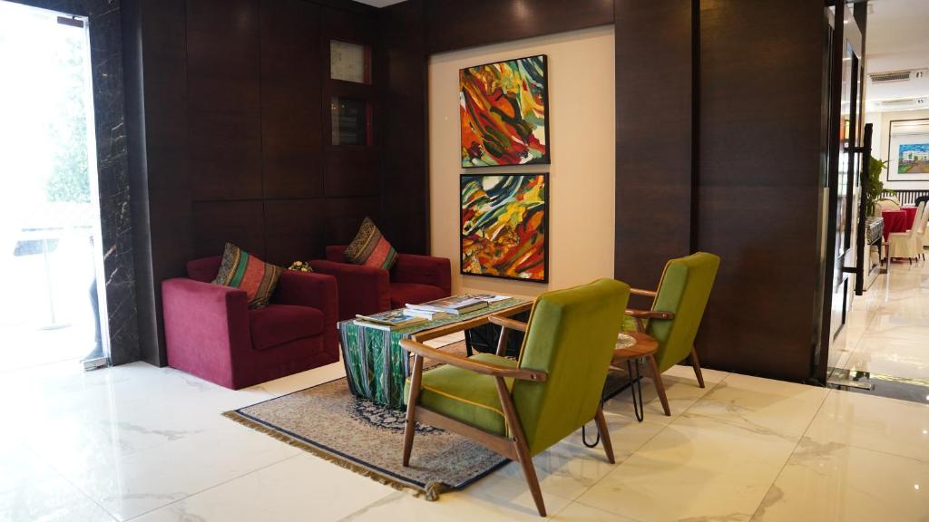 Posezení v ubytování Serapi Hotel
