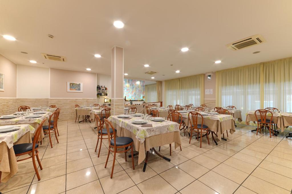 Restaurace v ubytování Hotel Taormina