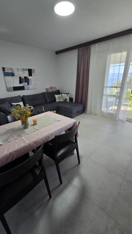 Posezení v ubytování Apartment PANORAMA - amazing sea view, newly renovated