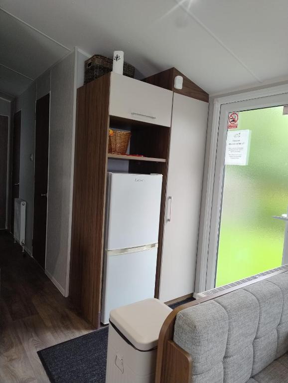 Cucina o angolo cottura di Seton Sands Holiday Village 61 Muirfield Near Edinburgh Free WiFi