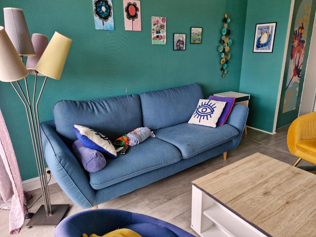 Photo de la galerie de l'établissement Charmant appartement spacieux proche plage avec piscine, à Combrit