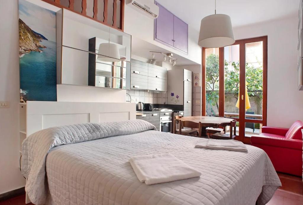 Kuchyň nebo kuchyňský kout v ubytování Lemon Home garden parking