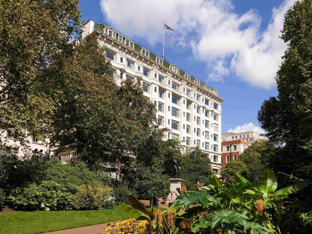 Garður fyrir utan The Savoy