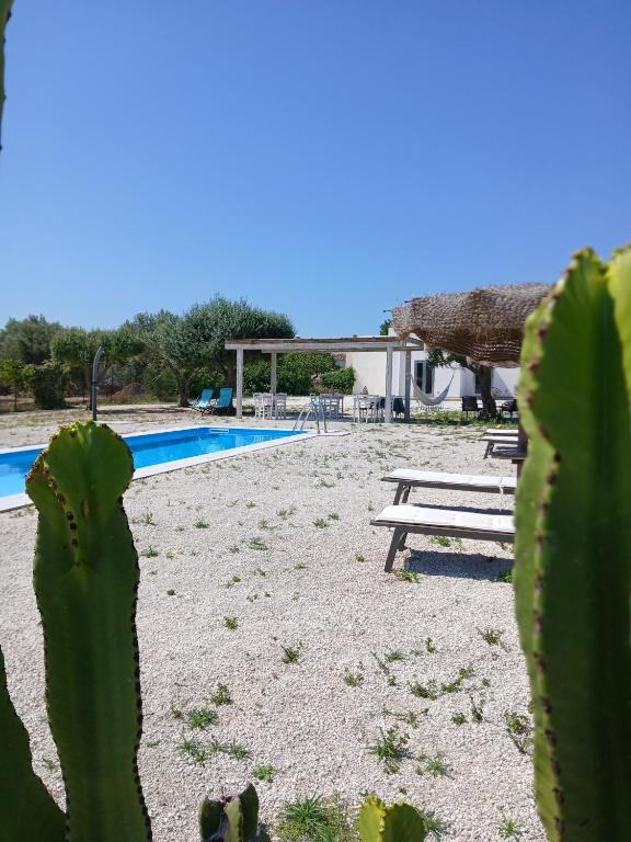 Bazén v ubytování Isola dei poeti nebo v jeho okolí
