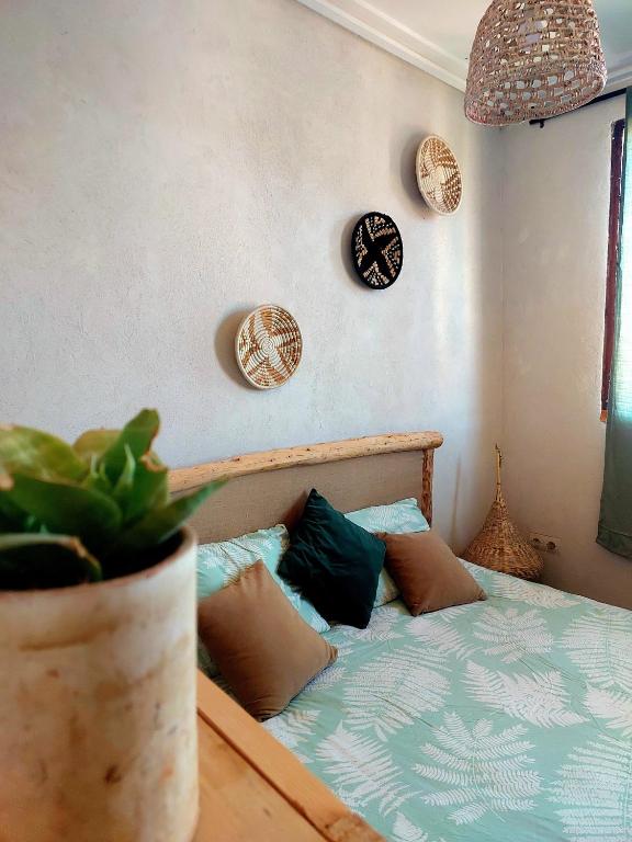 Postel nebo postele na pokoji v ubytování Moroccan Boho Surf House