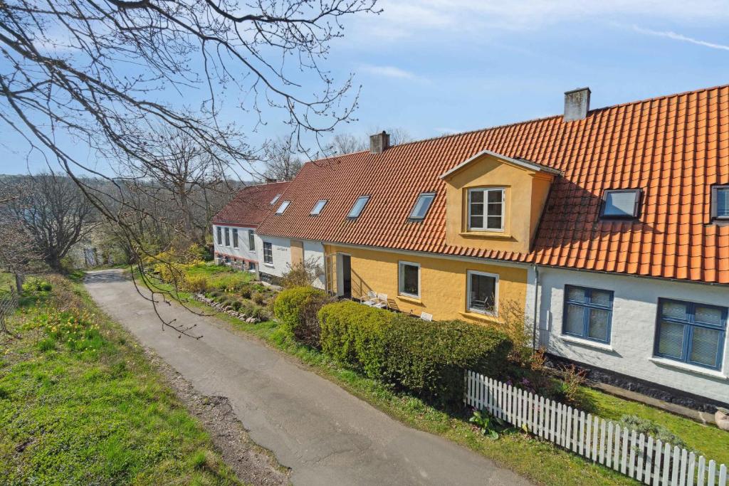 Imagen de la galería de Idyllic House By Hammersø And The Opal Lake, en Allinge