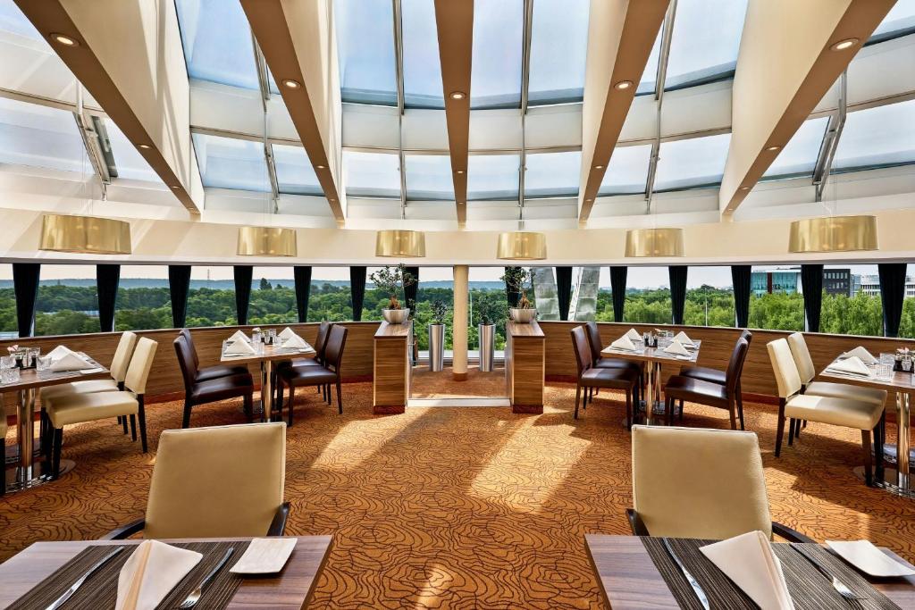 Sheraton Duesseldorf Airport Hotel - Resim 28