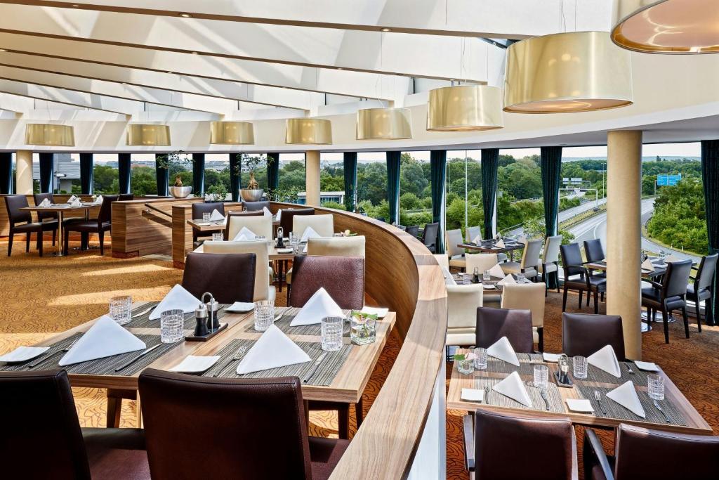 Sheraton Duesseldorf Airport Hotel - Resim 29