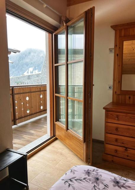 Výhľad na hory alebo výhľad na hory priamo z apartmánu