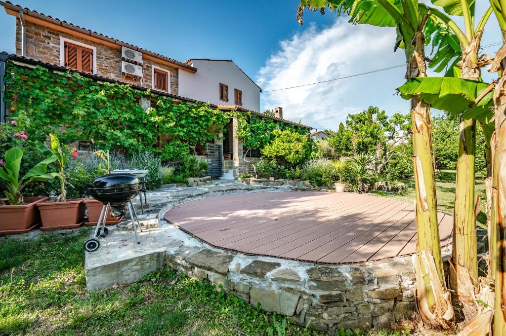 Istrian Stone House with big garden - Housity