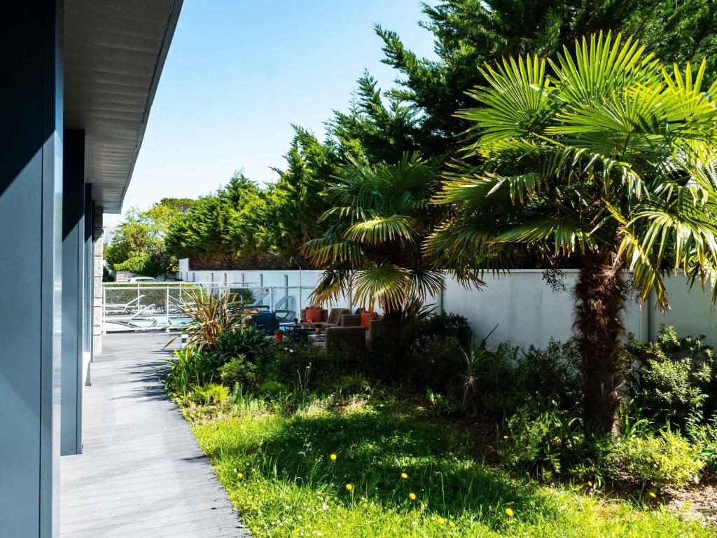 Zahrada ubytování ibis Styles Quiberon Centre