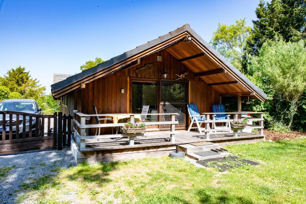 Κήπος έξω από το Chalet Evergreen
