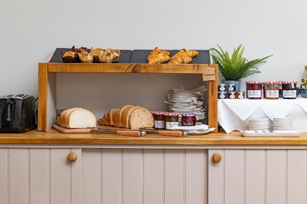 The Clarence Gardens Hotel, BW Signature Collection - Resim 20