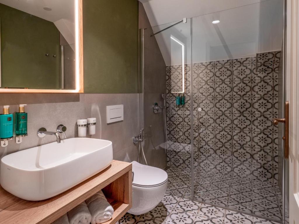 The Botanist by Adrez - 4