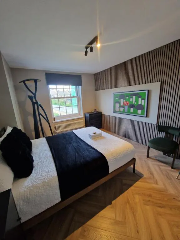 stylish bedroom ZONE 1