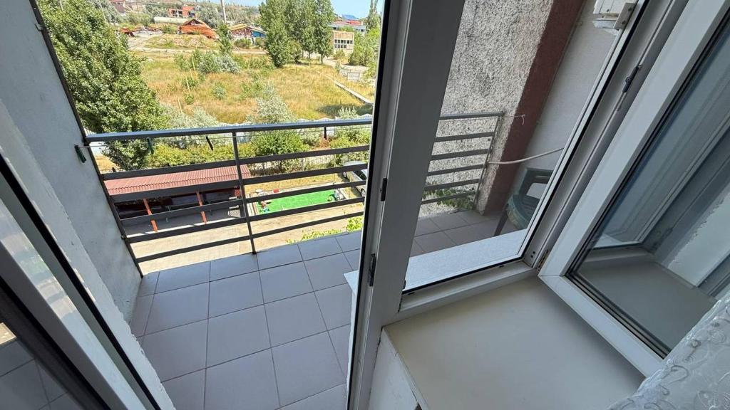 Balkón nebo terasa v ubytování Ассоль