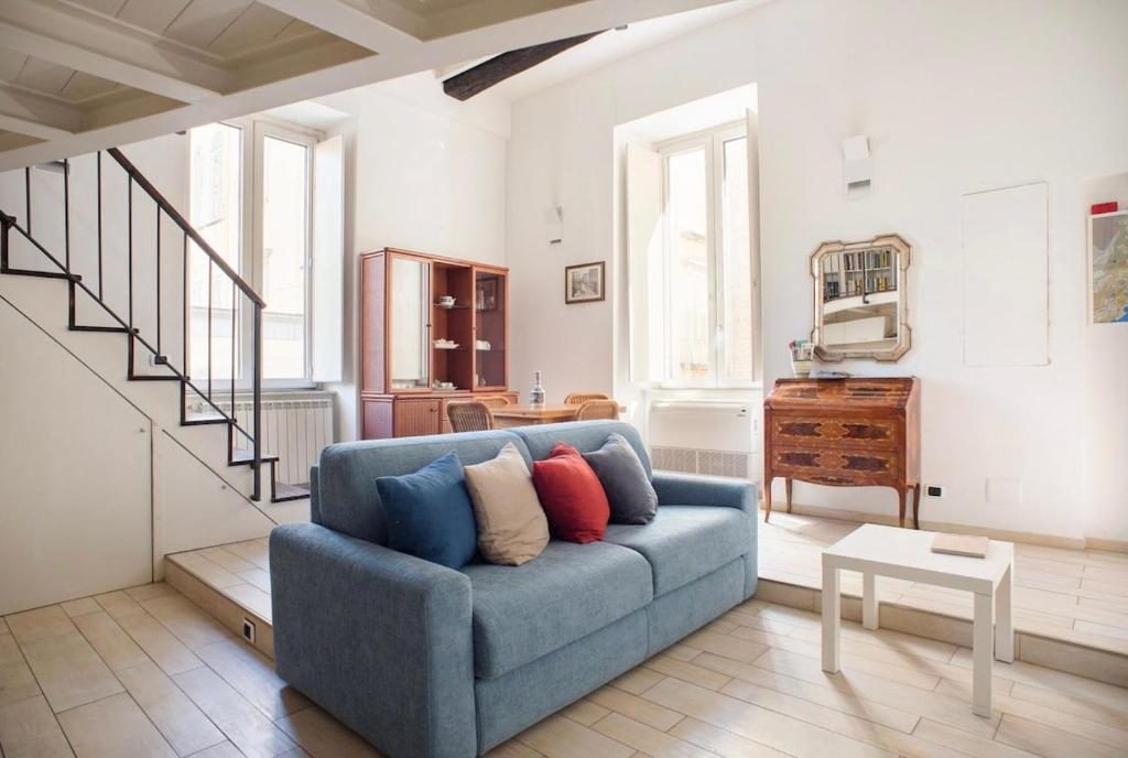 Χώρος καθιστικού στο Downtown loft in Naples