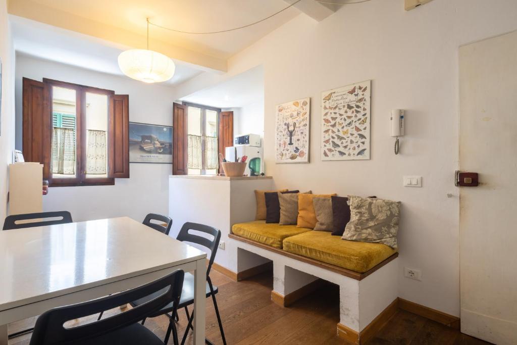 Sant'Ambrogio 3-Bedroom Apartment