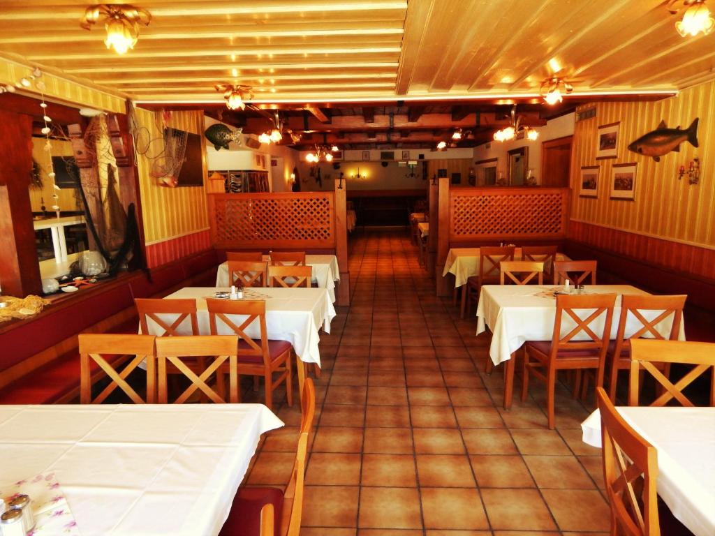 Restaurace v ubytování Hotel Königsseer Hof