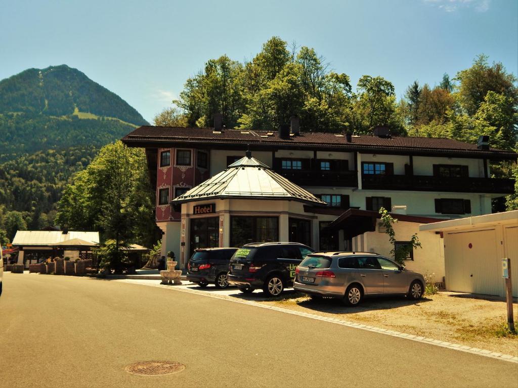 Nespecifikovaný výhled na hory nebo výhled na hory při pohledu z hotelu