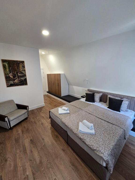 Istumisnurk majutusasutuses Hotel Sax Balkan