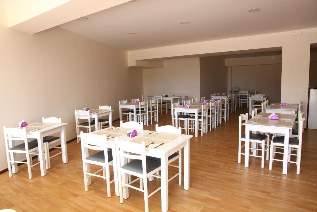 Restaurace v ubytování Triton Garden Hotel