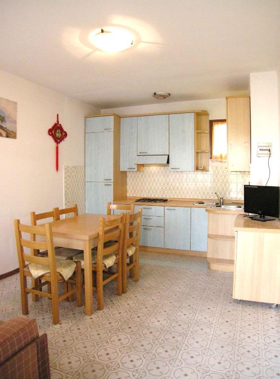 Kuchyňa alebo kuchynka v ubytovaní Apartment in Rosolina Mare 25073