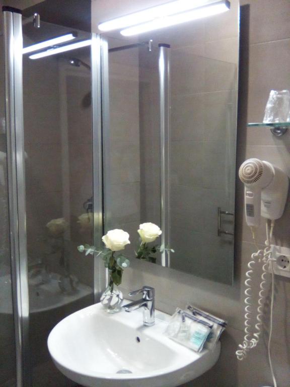 Hotel Los Olivos - 16