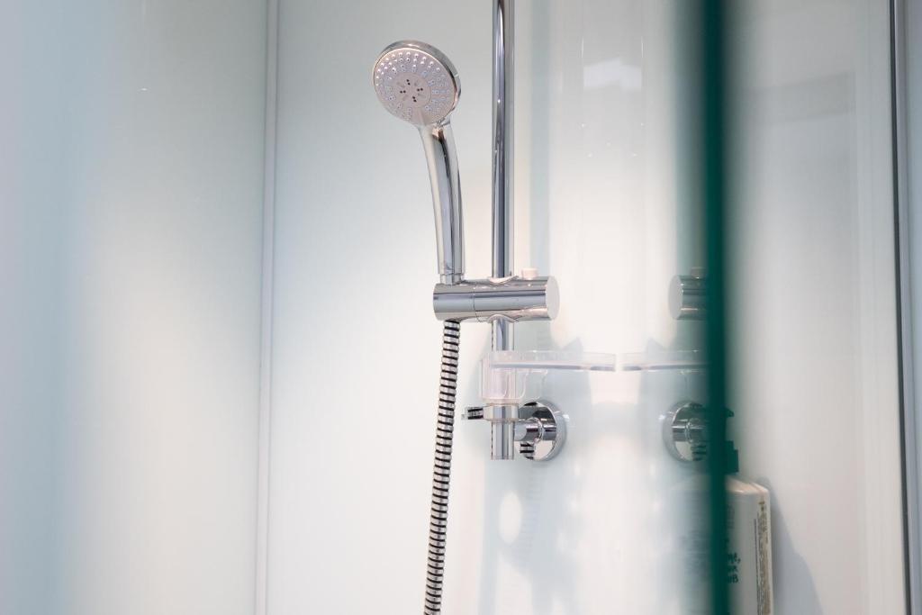 easyHotel Belfast - Resim 16