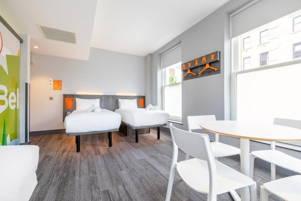 easyHotel Belfast - Resim 24