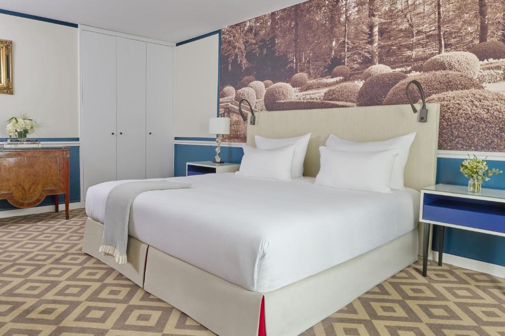 
Two-Bedroom Deluxe Suite with Patio View
