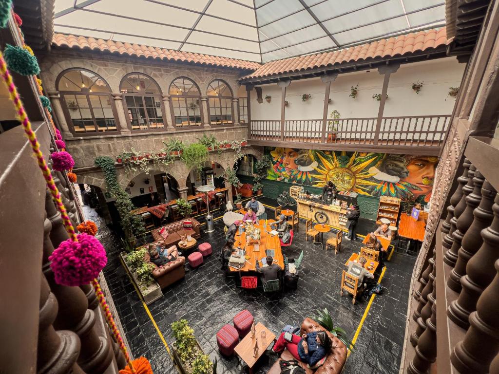 Un lugar para sentarse en Black Llama Hostel Cusco