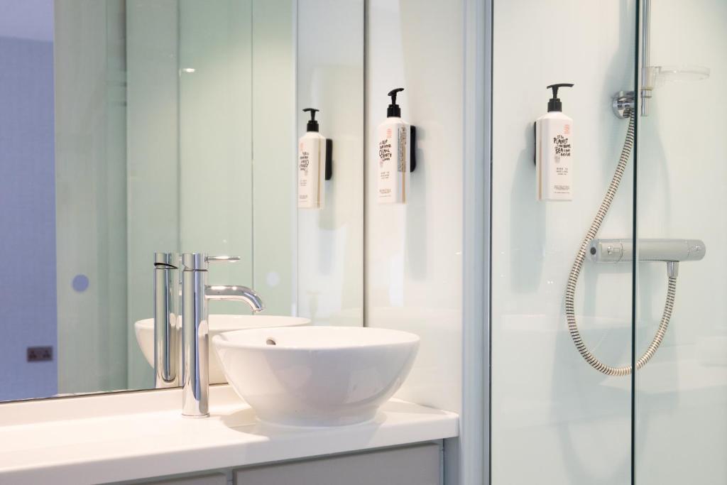 easyHotel Belfast - Resim 30