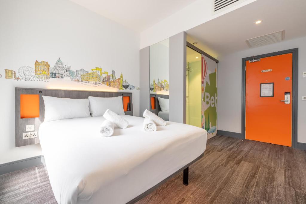easyHotel Belfast - Resim 29