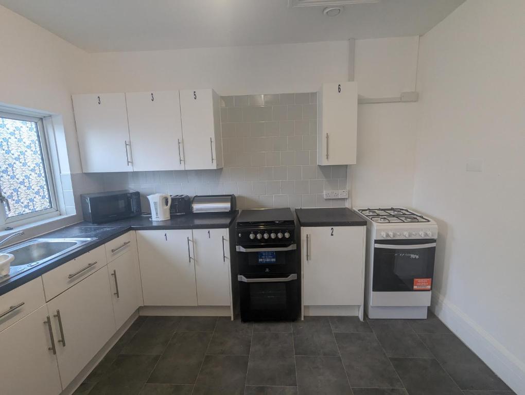 The Noisy Rooms - Resim 8