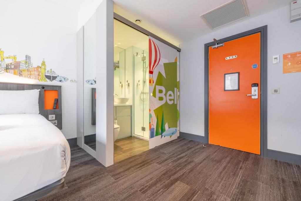 easyHotel Belfast - Resim 34
