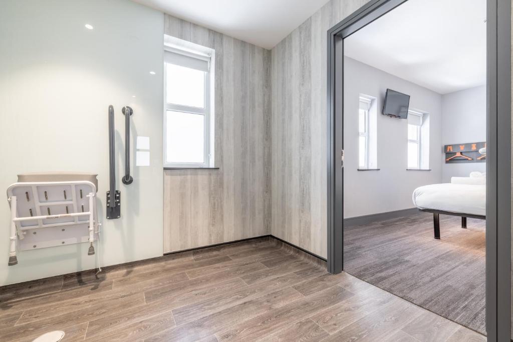 easyHotel Belfast - Resim 36