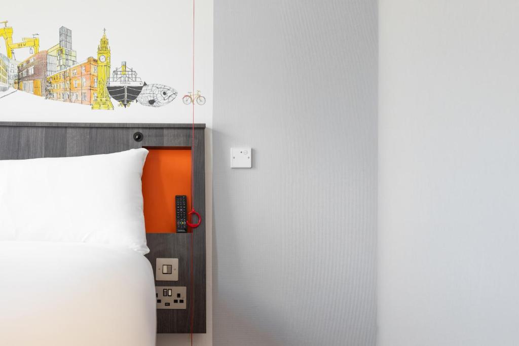 easyHotel Belfast - Resim 42