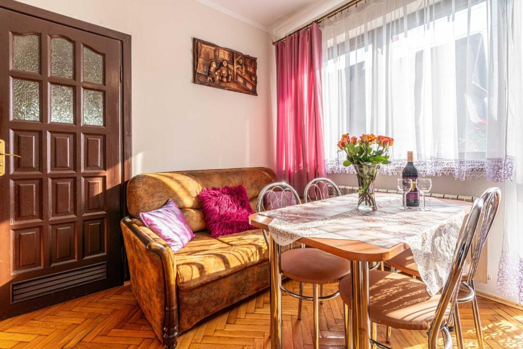 Posedenie v ubytovaní Apartamenty Kluśka