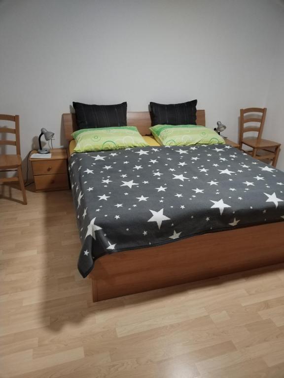 Ένα ή περισσότερα κρεβάτια σε δωμάτιο στο Apartment Jalen