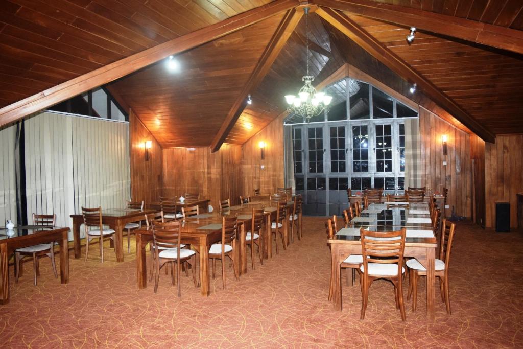 Restaurace v ubytování Daffodil's Hotel