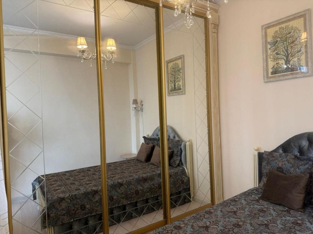 امکانات Просторная квартира с панорамным видом на город, Центральный стадион, Театр и другие знаковые места Алматы - تصویر ۴